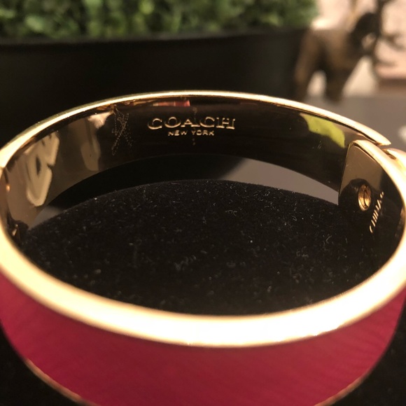 COACH pink/gold hinge bangle/bracelet with lock - Picture 2 of 6